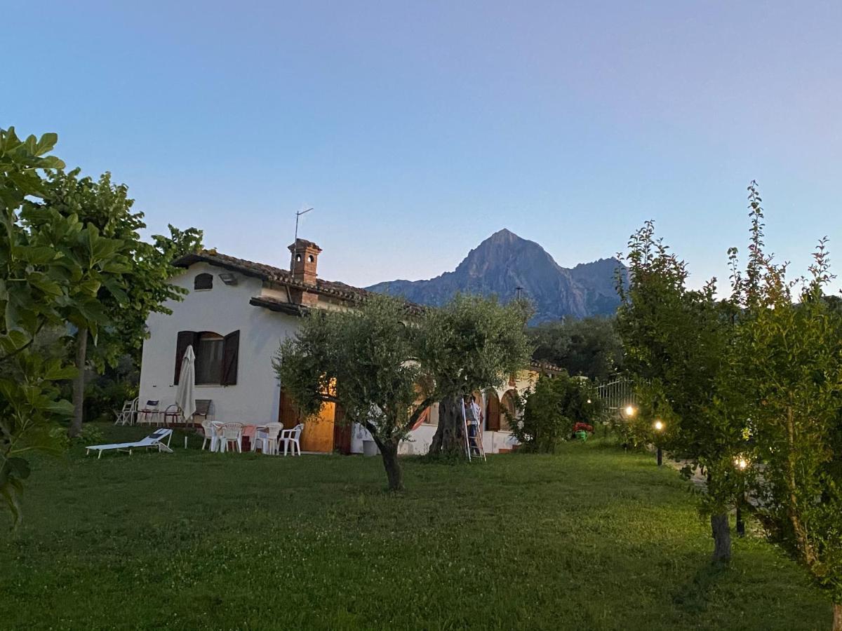 La Casetta Di Trignano Isola del Gran Sasso d'Italia Luaran gambar